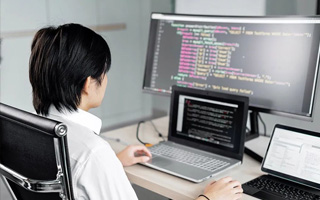 兴安盟 ,php声明和调用变量的符号是什么？